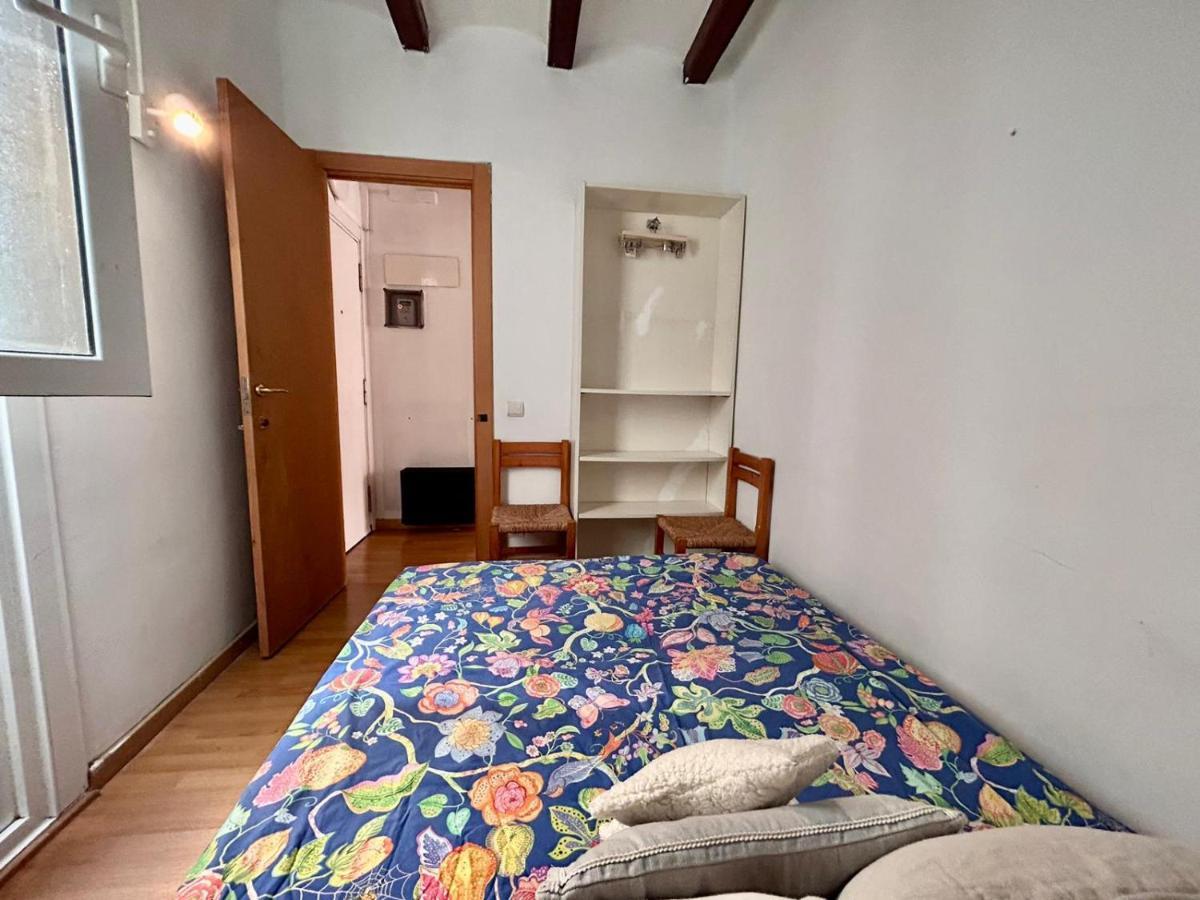 Apartamento Tranquilo Y Del Barrio Apartment Barcelona Exterior photo